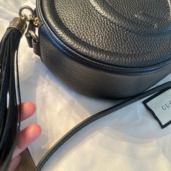 Gucci
Women's Black Logo Leather Camera Bag - Picture 10 of 17